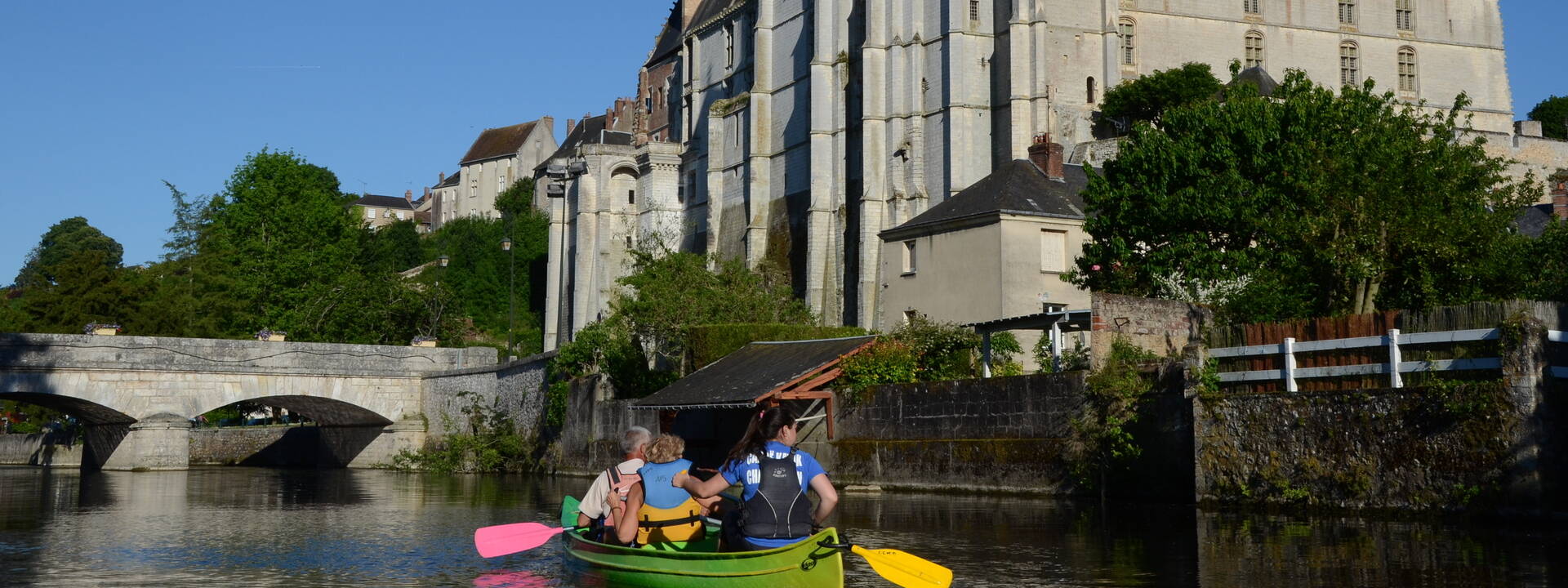 Canoë sur le Loir au pied du château